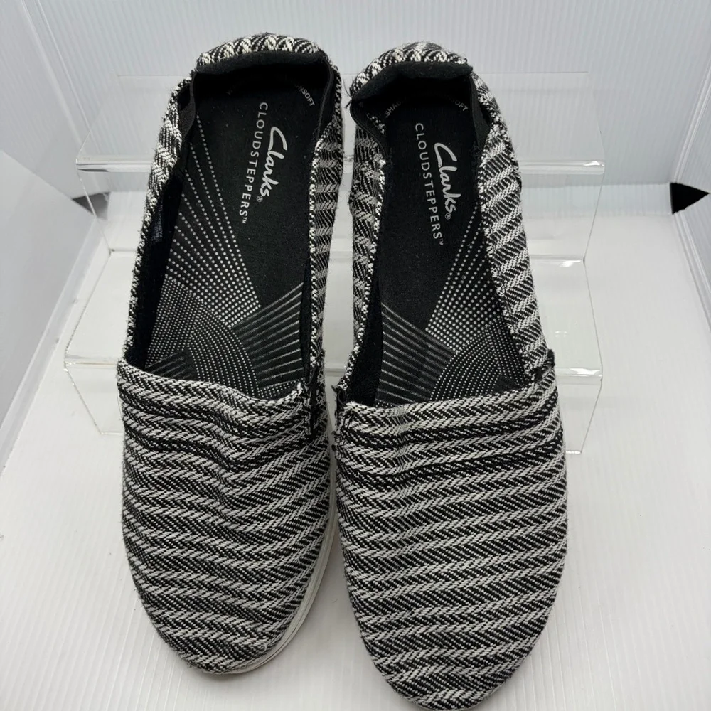Clarks Cloudsteppers Black and White Slip-On Flats 9M